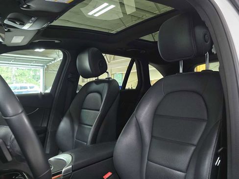 Used 2020 Mercedes-Benz GLC 300 4MATIC image 21