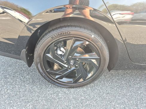 New 2026 Hyundai Elantra Sport FWD image 16