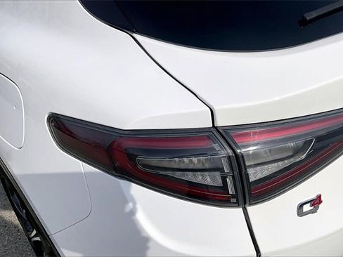 Used 2024 Alfa Romeo Stelvio Veloce image 28