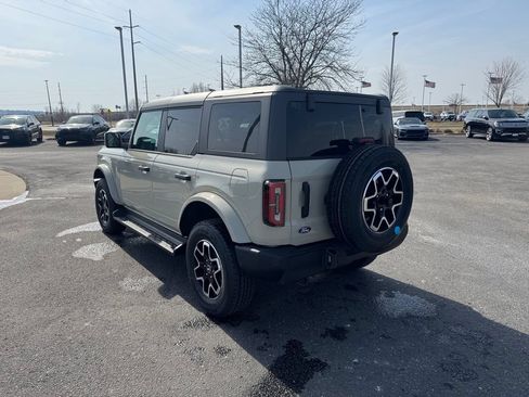 New 2026 Ford Bronco Outer Banks AWD/4WD image 7
