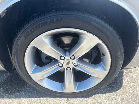 Used 2018 Dodge Challenger R/T RWD image 13