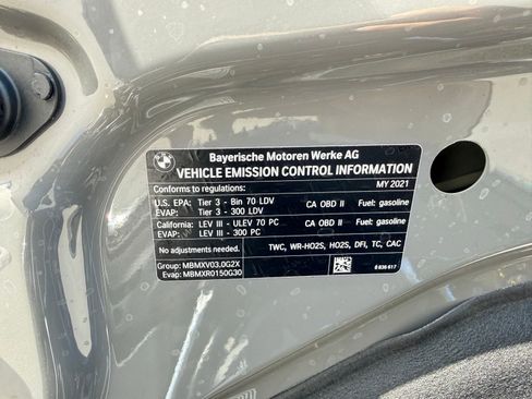 Used 2021 BMW 540i w/ M Sport Package image 11