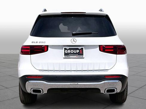 New 2026 Mercedes-Benz GLB 250 image 5