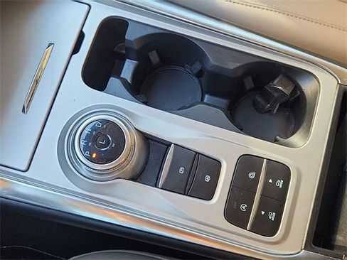 Used 2021 Ford Explorer XLT w/ Equipment Group 202A image 16