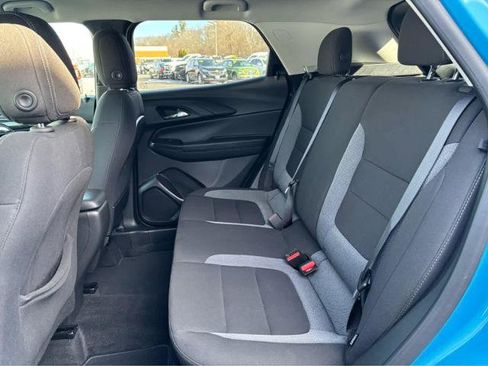 Used 2025 Chevrolet TrailBlazer LT AWD/4WD image 23
