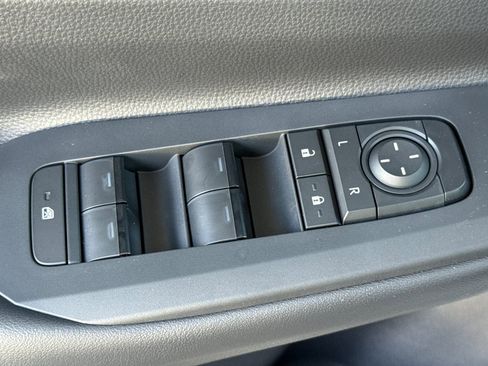 New 2026 Toyota Prius Plug-In Hybrid FWD image 13