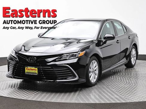 Used 2024 Toyota Camry LE image 1