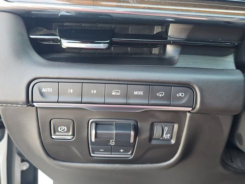 Used 2023 Cadillac Escalade Sport Platinum AWD/4WD image 19