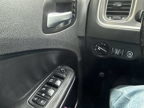 Used 2021 Dodge Charger SXT w/ Leather Interior Group RWD image 28