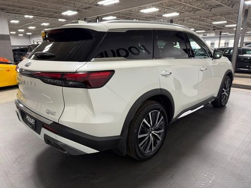 Used 2023 INFINITI QX60 Sensory w/ Vision Package image 4