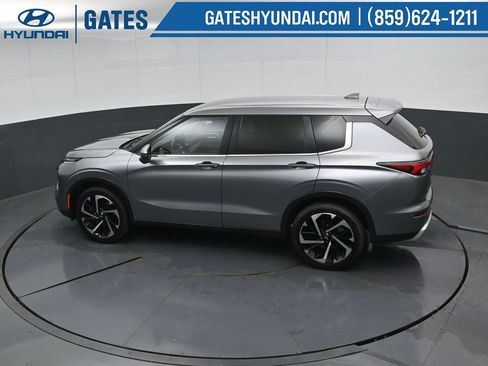 Used 2023 Mitsubishi Outlander SE FWD image 55