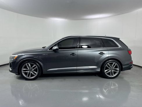 Used 2025 Audi SQ7 Premium Plus AWD/4WD image 2