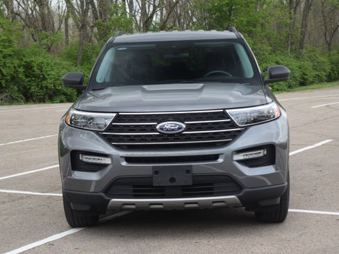 Used 2023 Ford Explorer XLT w/ Equipment Group 202A image 21