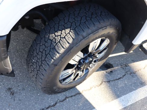 Used 2025 GMC Sierra 2500 Denali w/ Technology Package image 43