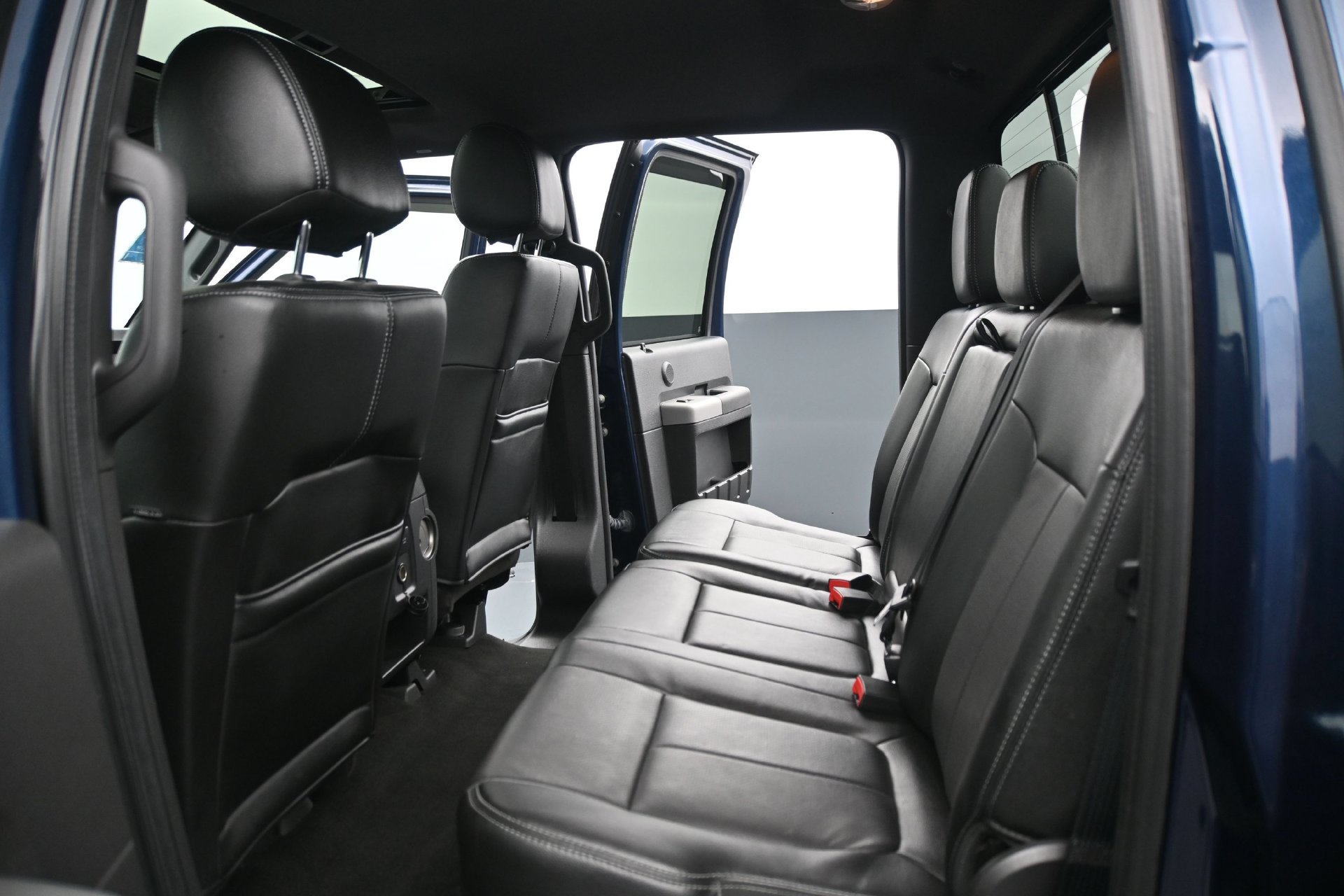 Used 2016 Ford F250 Lariat w/ Lariat Ultimate Package AWD/4WD image 15