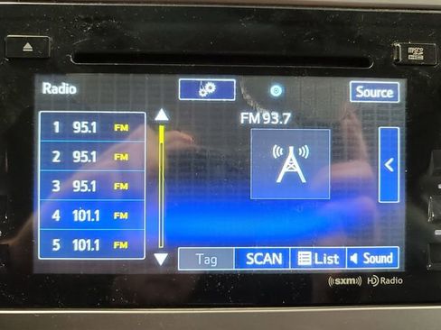 Used 2015 Subaru Outback 3.6R Limited AWD/4WD image 5