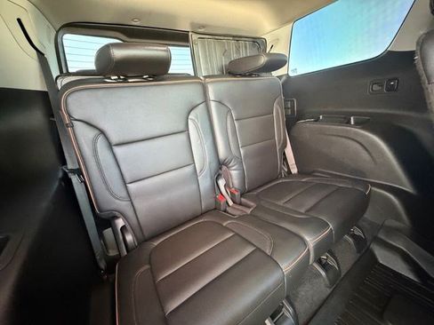 Used 2022 GMC Acadia AT4 w/ Technology Package AWD/4WD image 17