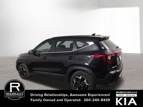 Certified 2025 Kia Seltos EX image 11