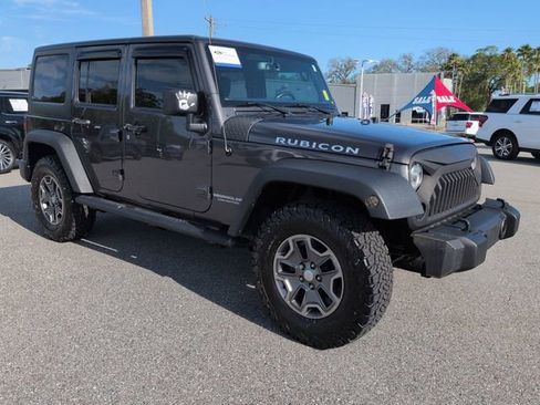 Used 2017 Jeep Wrangler Unlimited Rubicon w/ Cold Weather Group image 2