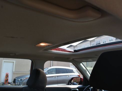 Used 2026 Hyundai Venue SEL FWD image 27