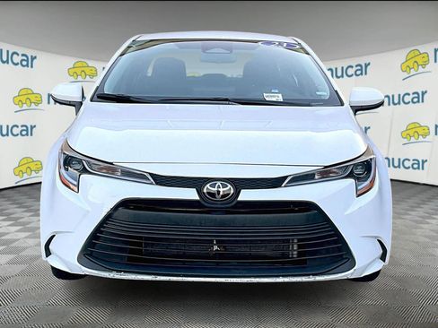 Certified 2023 Toyota Corolla LE image 2