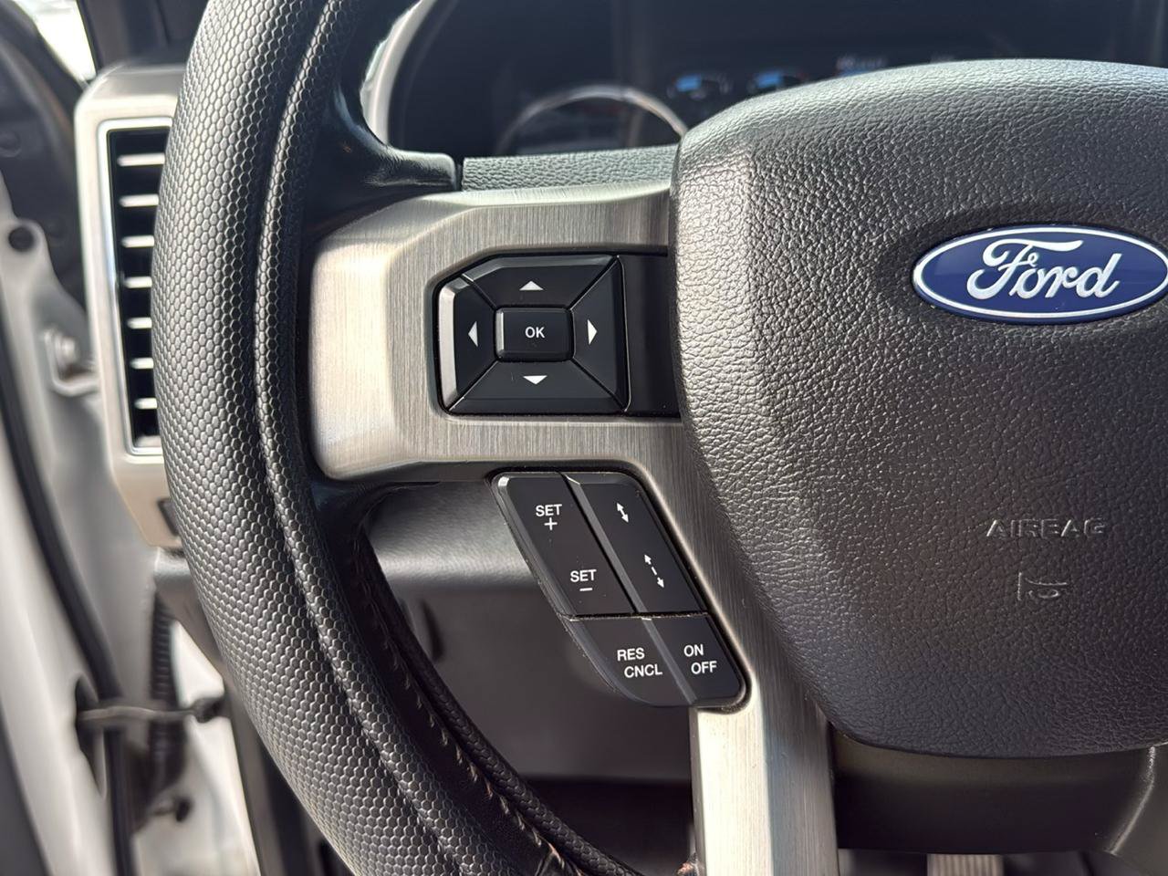 Used 2019 Ford F250 Platinum w/ Platinum Ultimate Package AWD/4WD image 20
