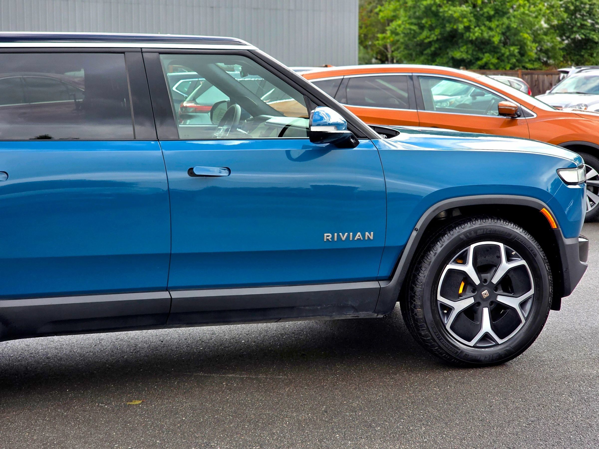 Used 2023 Rivian R1S Adventure Quad AWD/4WD image 17