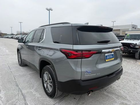 Used 2023 Chevrolet Traverse LT image 6