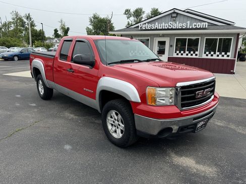 Used 2010 GMC Sierra 1500 SLE w/ Power Pack Plus AWD/4WD image 2
