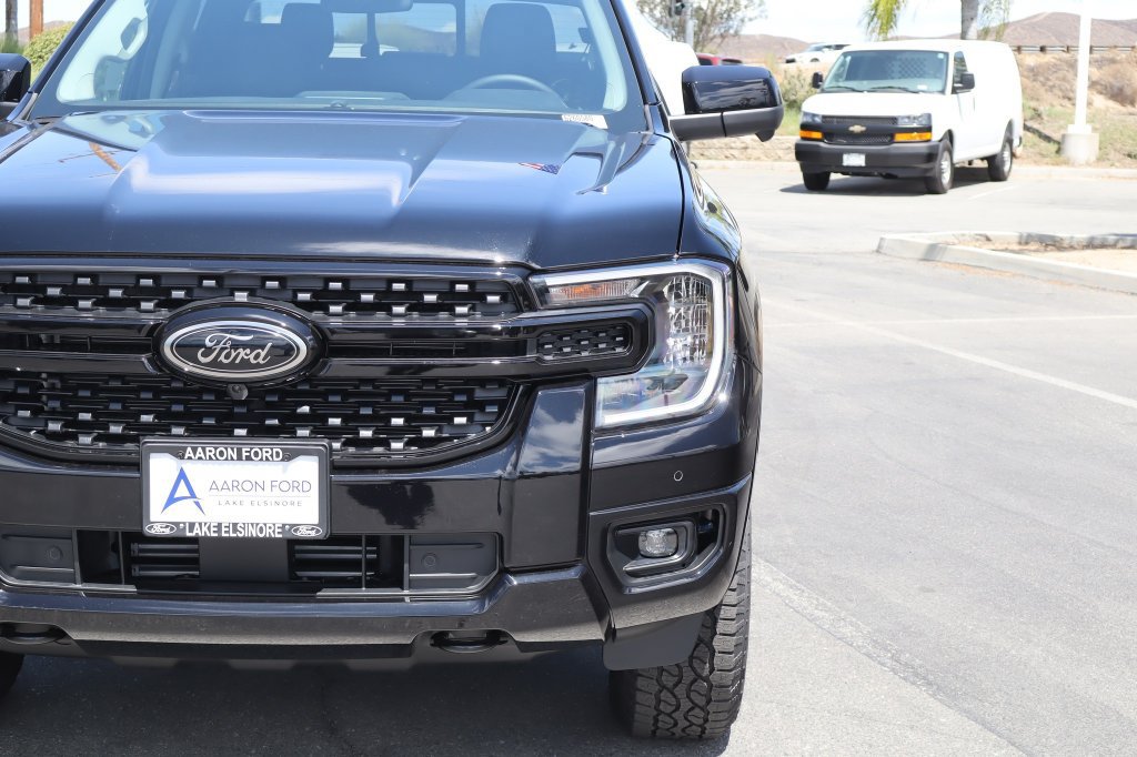 New 2026 Ford Ranger Lariat w/ FX4 Off-Road Package AWD/4WD image 8