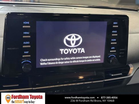 Certified 2024 Toyota Sienna LE FWD image 23
