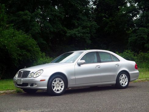 Used 2003 Mercedes-Benz E 320 Sedan image 1