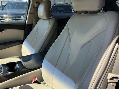 Used 2016 Lincoln MKX Reserve w/ Climate Package image 29