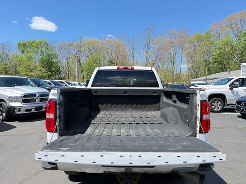 Used 2015 GMC Sierra 2500 SLT w/ Suspension Package, Off-Road AWD/4WD image 9