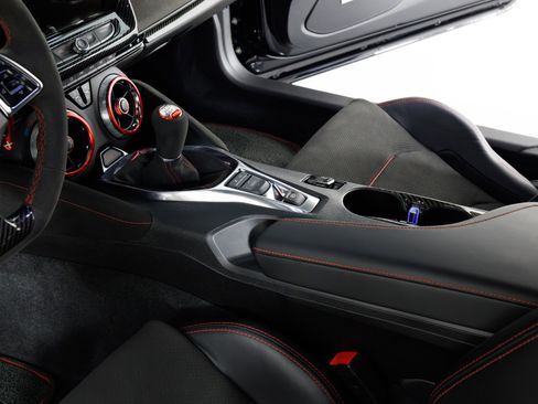 Used 2018 Chevrolet Camaro ZL1 image 24