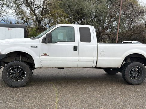 Used 2003 Ford F250 XLT image 8