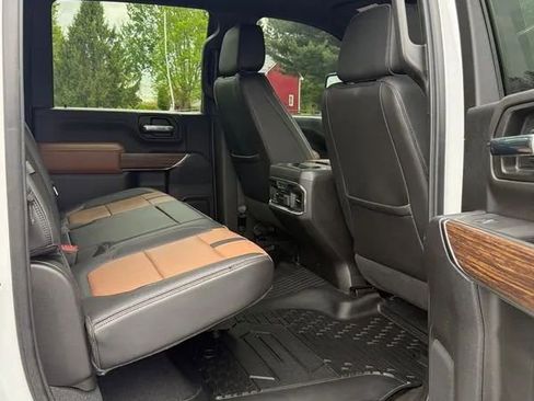 Used 2020 Chevrolet Silverado 2500 High Country w/ Z71 Off-Road Package AWD/4WD image 16