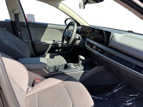 Used 2025 Kia K4 FWD image 20