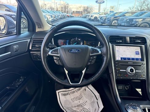 Used 2019 Ford Fusion Titanium image 20