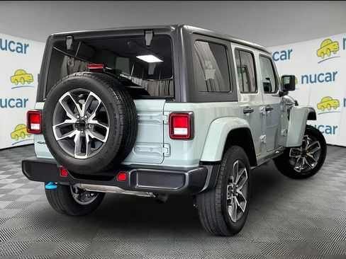 Used 2024 Jeep Wrangler Unlimited w/ Convenience Group AWD/4WD image 6