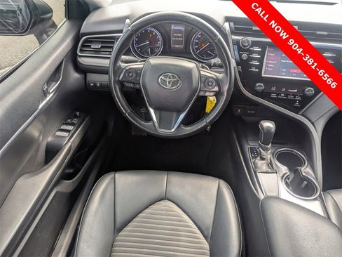 Used 2019 Toyota Camry SE image 15