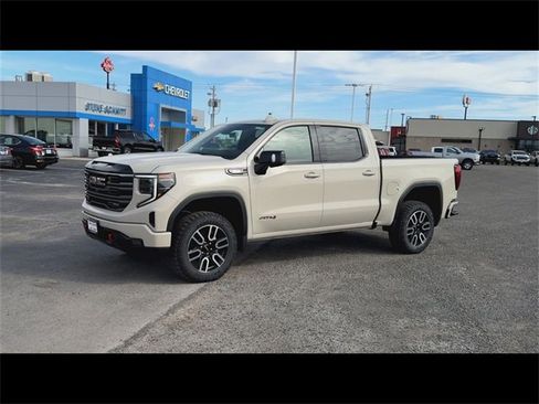 New 2026 GMC Sierra 1500 AT4 w/ Technology Package image 4