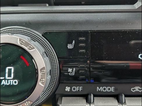 Used 2025 Toyota Tacoma TRD Pro image 19