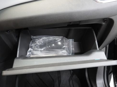 Used 2024 Chevrolet Equinox LS FWD image 38