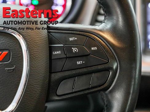 Used 2023 Dodge Challenger SXT image 16