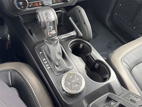 New 2025 Ford Bronco Outer Banks w/ Sasquatch Package image 16