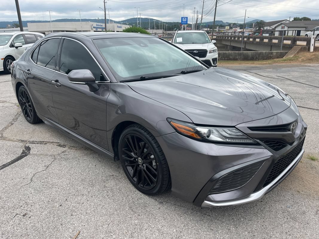 Used 2021 Toyota Camry XSE FWD image 7