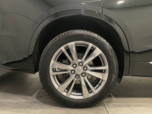 Used 2023 Cadillac XT6 Premium Luxury image 9