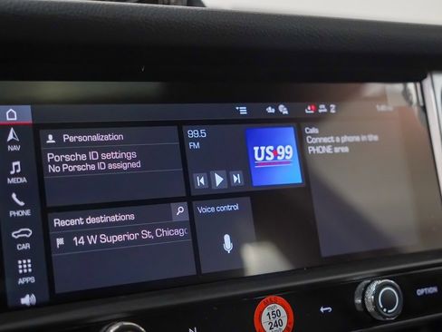 Certified 2025 Porsche Macan image 30