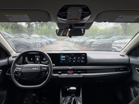 Used 2025 Kia K4 FWD image 31